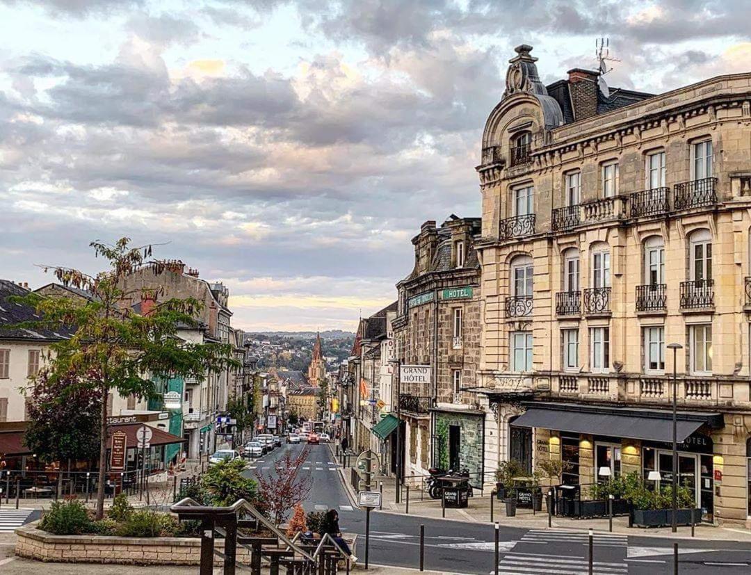 Grand Hotel Brive Exterior photo